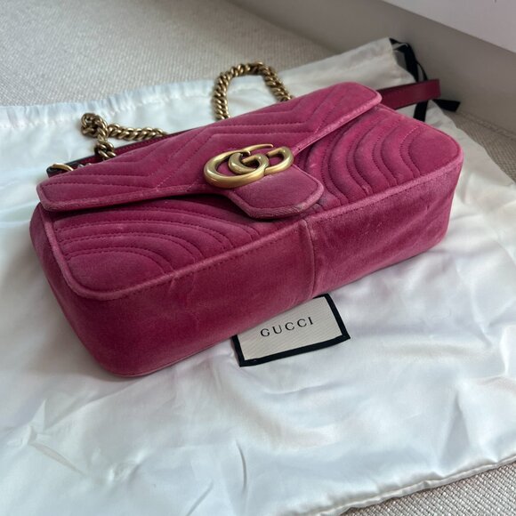 Gucci GG Marmont Small Matelassé Shoulder Bag - Picture 5 of 11